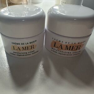 La Mer Moisturizing Cream Jar - White with Gold Logo